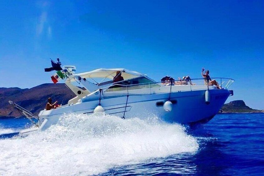 Favignana and Levanzo Boat Tour with Lunch on Board 2