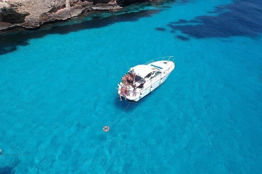 Favignana and Levanzo Boat Tour with Lunch on Board 4