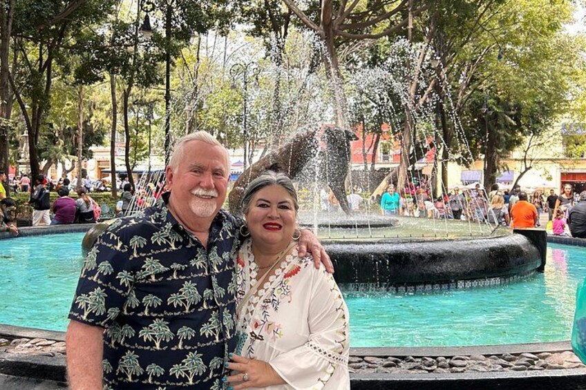 3-in-1 Tour: Frida Kahlo Museum, Coyoacan and Xochimilco Small Group 2