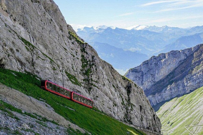 3 Days in Switzerland: Glacier Express, Pilatus, & Lauterbrunnen 4