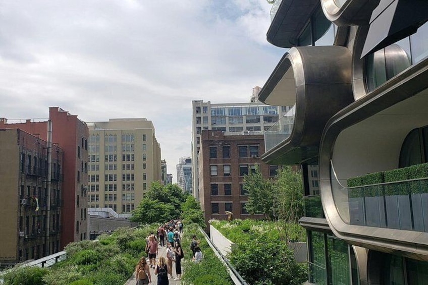 Peer into the windows of Chelsea’s world-class galleries and walk the path where freight trains once carried the lifeblood of the city. 4