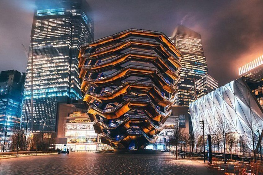 This immersive self-guided journey of New York's High Line takes you beyond the typical stroll, revealing how a derelict Death Avenue railway transformed into one of the world’s most iconic parks. 5