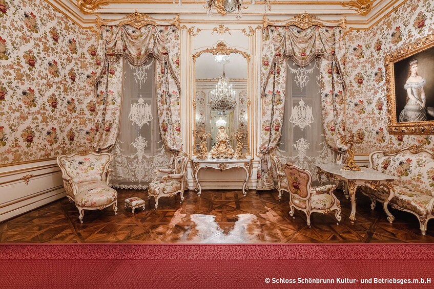 Vienna: Skip the Line Schönbrunn Palace & Panoramic Train 3