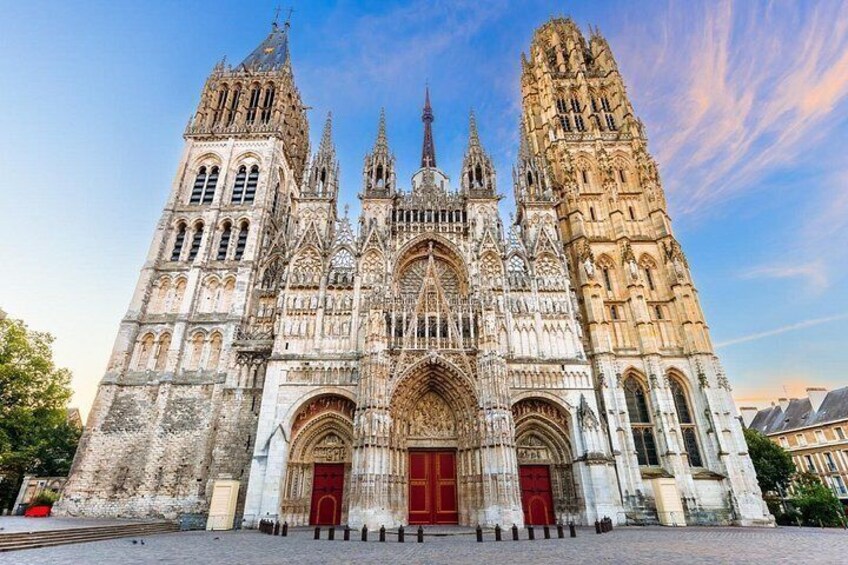 Notre-Dame Cathedral: The Gothic serrated façade, immortalized by the series of paintings by Claude Monet. 3