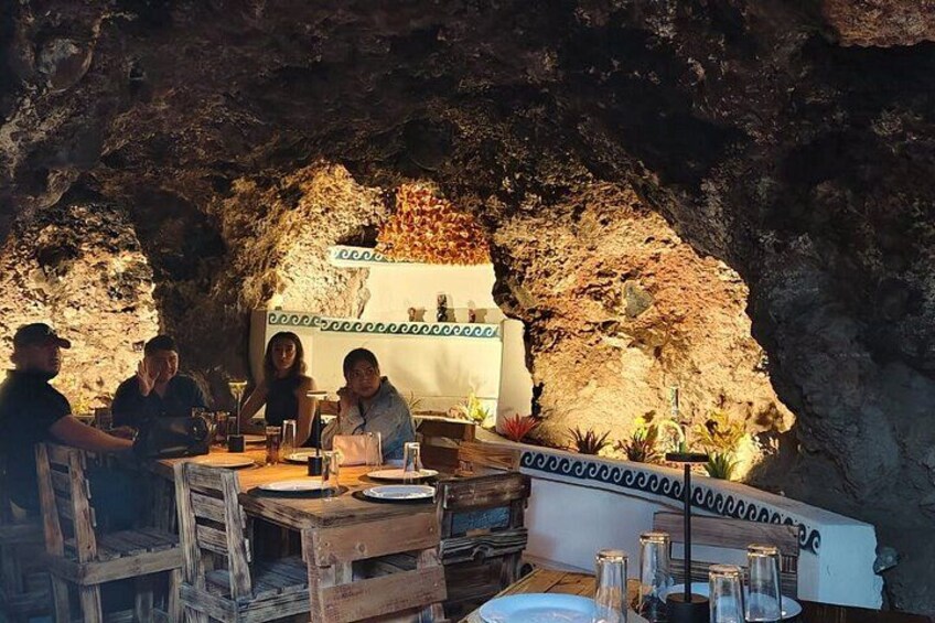 Private Teotihuacan Pyramids, Cave Breakfast, CDMX Pickup 3