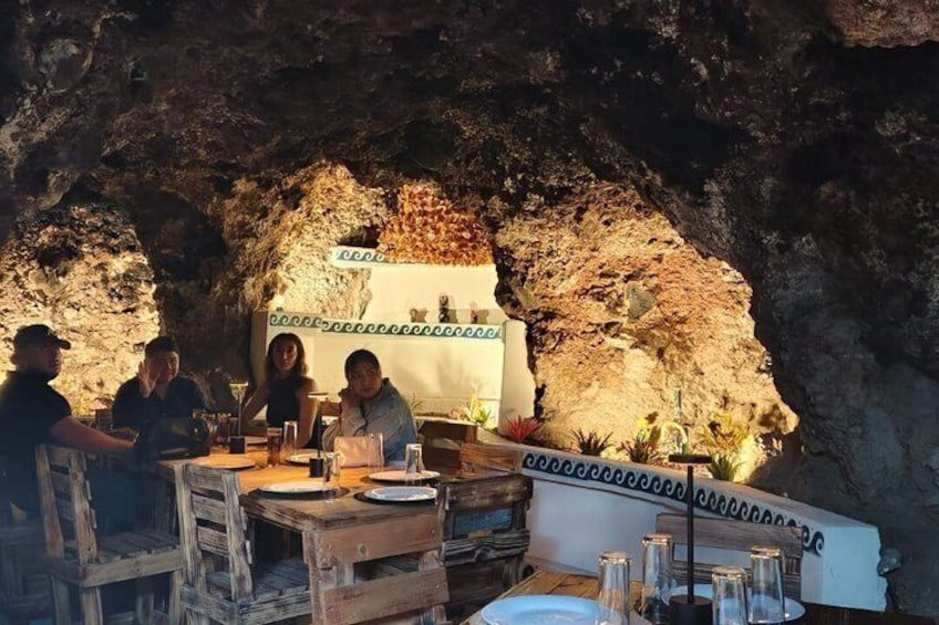 Private Teotihuacan Pyramids, Cave Breakfast, CDMX Pickup 3