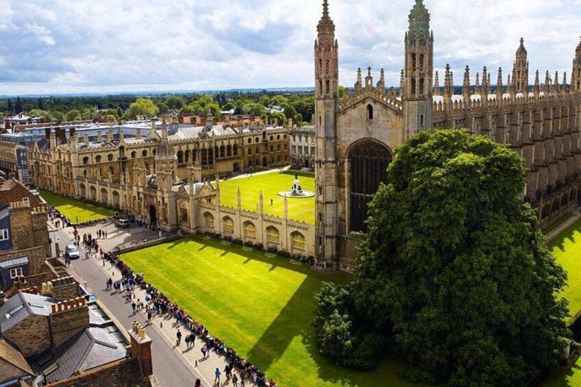 Explore Cambridge with Private Vehicle 1