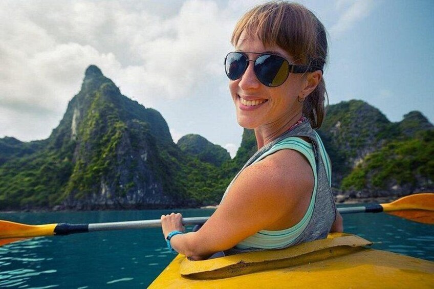 Vang Vieng Adventure Day Tour: Kayaking, Zipline & Cave Tubing 5