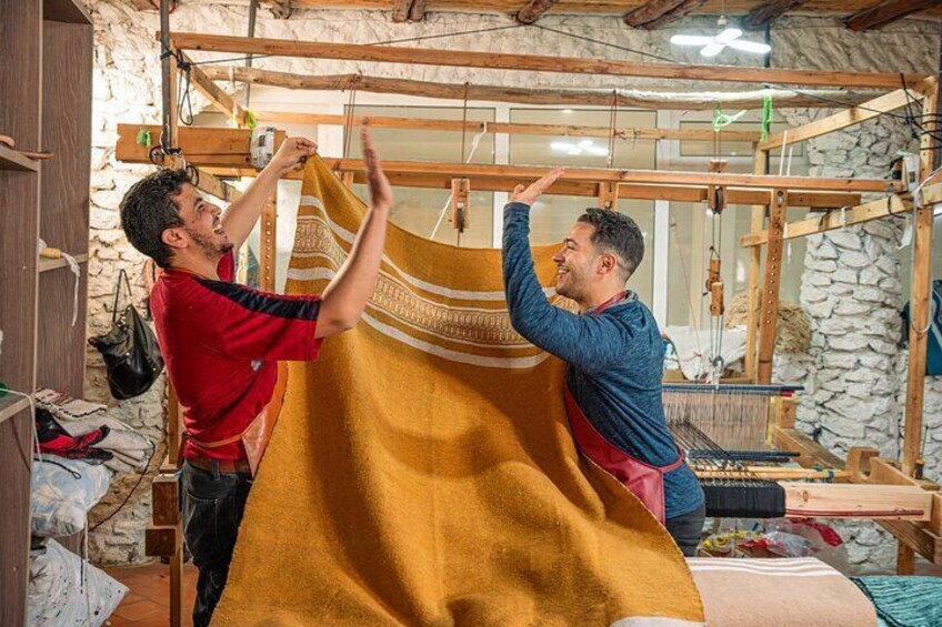 Traditional Weaving Experience in Essaouira 3
