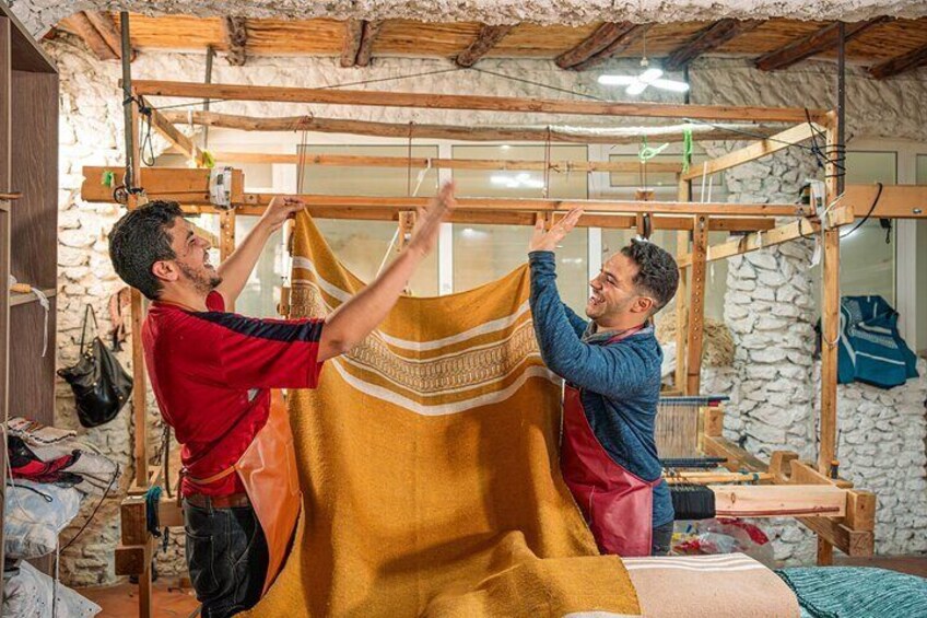 Traditional Weaving Experience in Essaouira 1