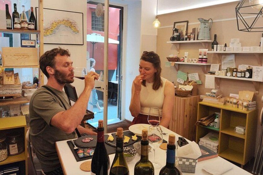 Learning about native Ligurian grape varieties during an intimate guided wine tasting. 5