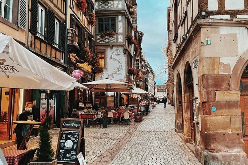 Half-day small group tour from Colmar to castle,Riquewihr 3