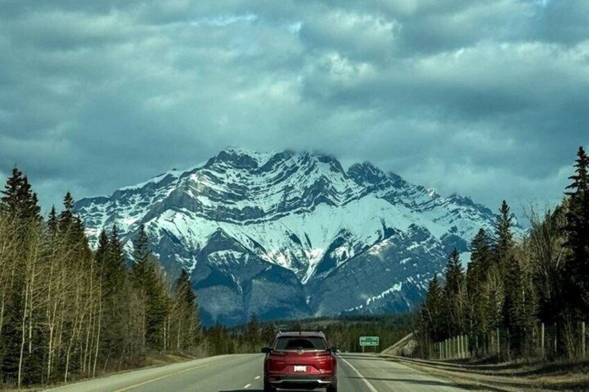 Banff/Jasper Parks, Icefields, Bow, Peyto lakes, small groups! 2