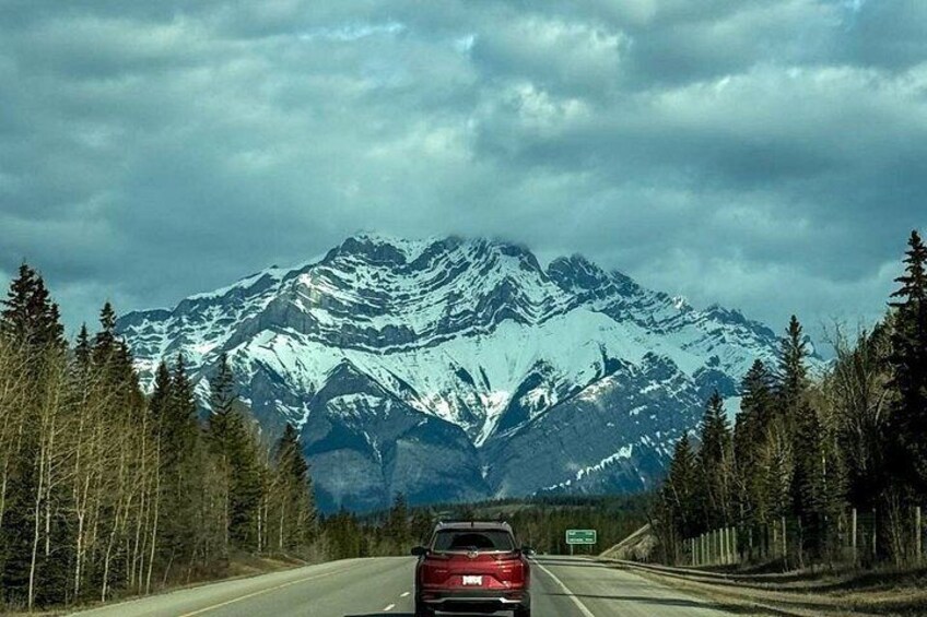 Banff/Jasper Parks, Icefields, Bow, Peyto lakes, small groups! 2