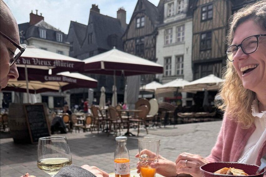 Medieval Streets to Gourmet Eats: Audio Tour of the City of Tours 4