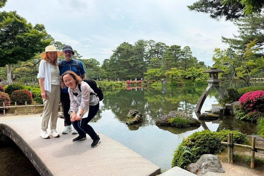 Kanazawa Walking Tour: Kenrokuen Garden and Higashi Chaya 2