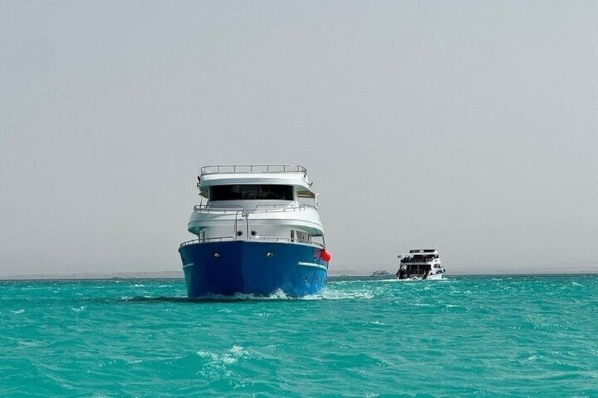 Luxury Orange Bay & Hula Hula Island Cruise with Snorkeling&Lunch 3