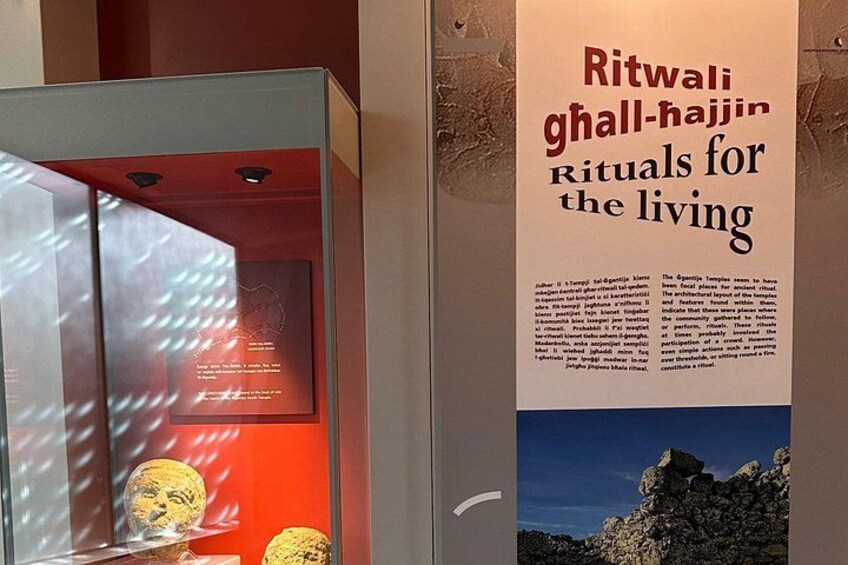 An informational display about Ritwali ghall-hajjin rituals for the living. 4
