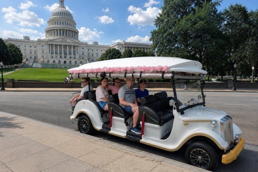 Washington DC: Small-Group Vintage Cart Monuments &Memorials Tour 3