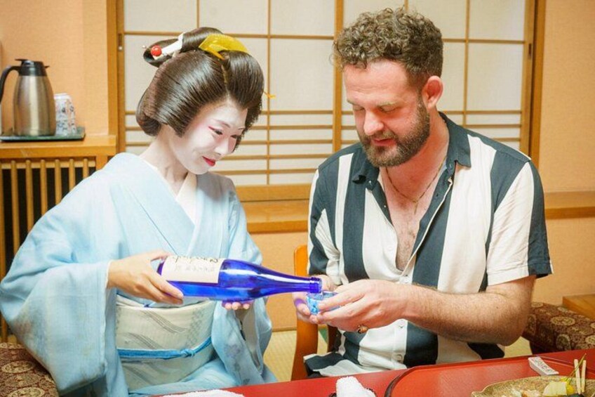 Tokyo: Private dinner with Geisha at a Member's only Ryotei 2