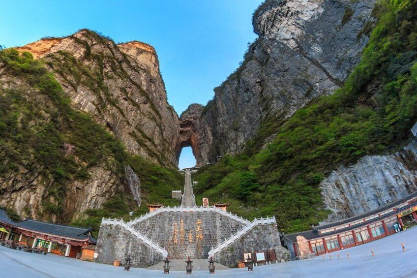 Tianmen Mountain Glass Walking Way Day tour 5