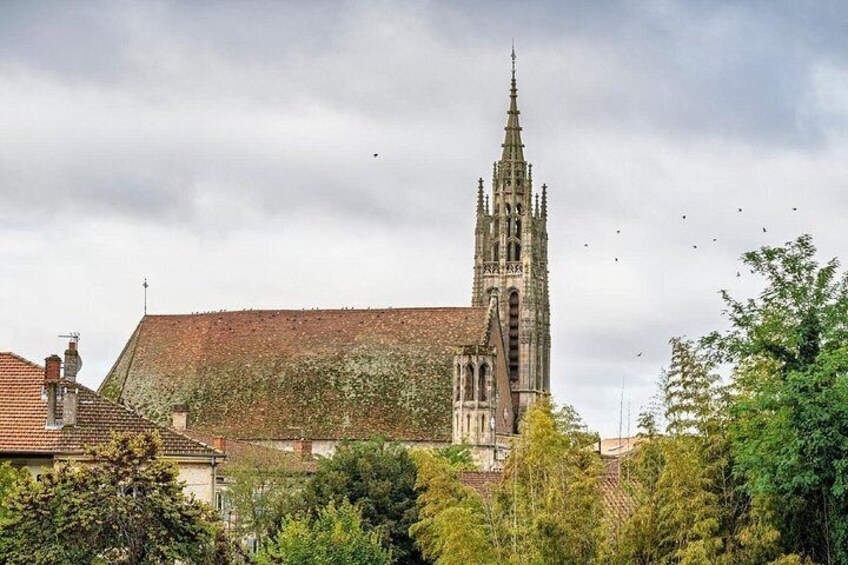 Saint Caprais Cathedral: A UNESCO World Heritage Site (Chemins de Santiago). 4