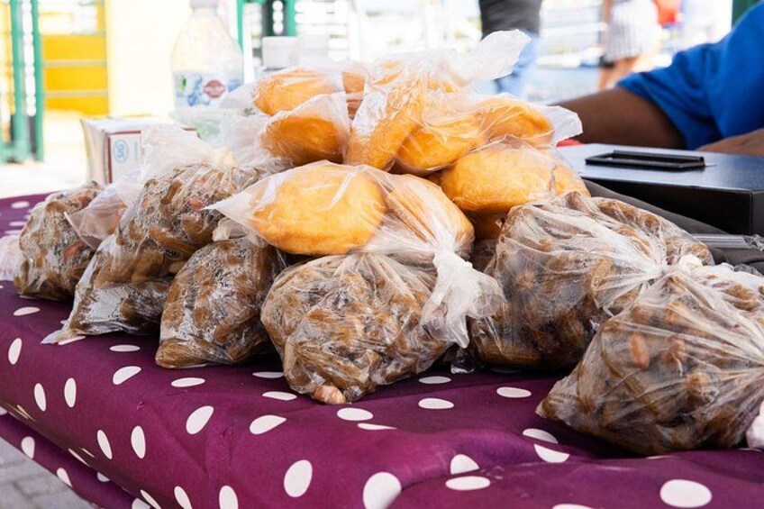 Discover Curaçao's culinary archive with a local (walking tour) 5