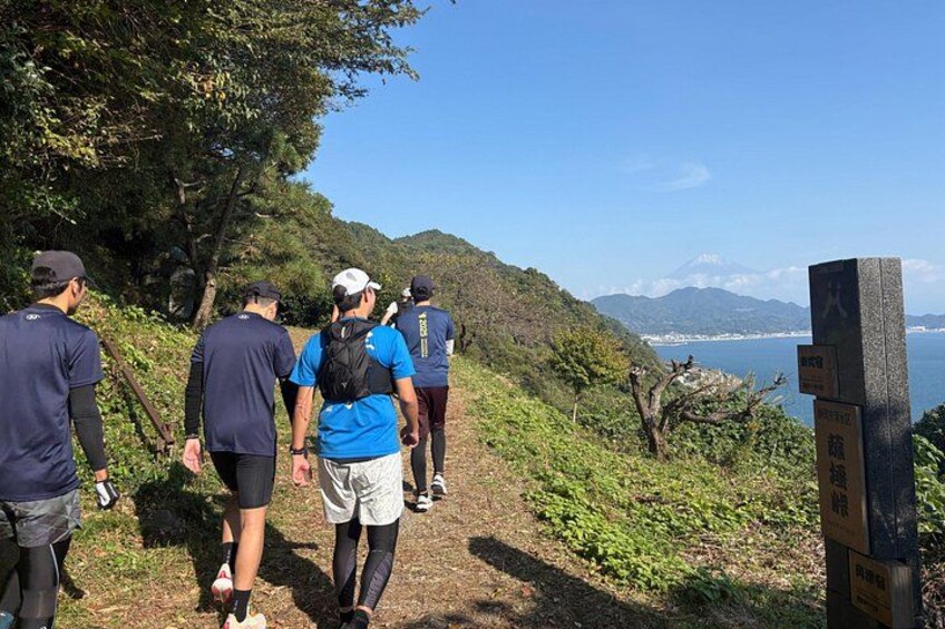Run the Old Tokaido Trail Mt. Fuji views and historic townscape 2