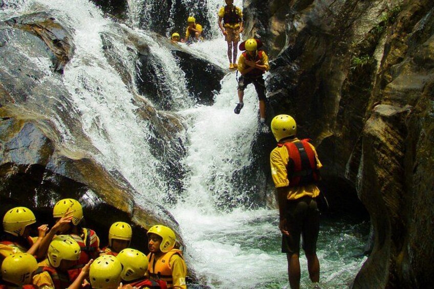 Sri Lanka White Water Rafting Day tour From Kandy by Aaliya Tours 2