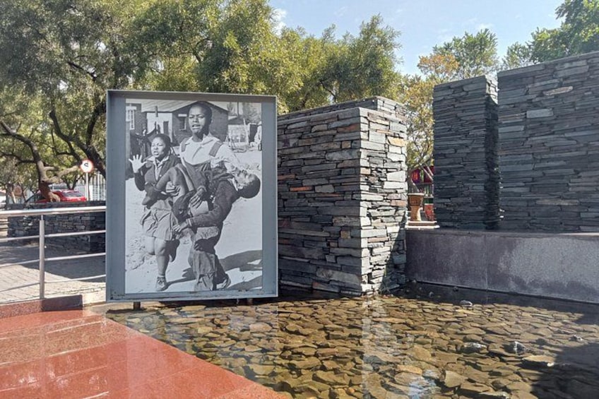 Soweto, Constitutional hill and Apartheid Museum tour 1