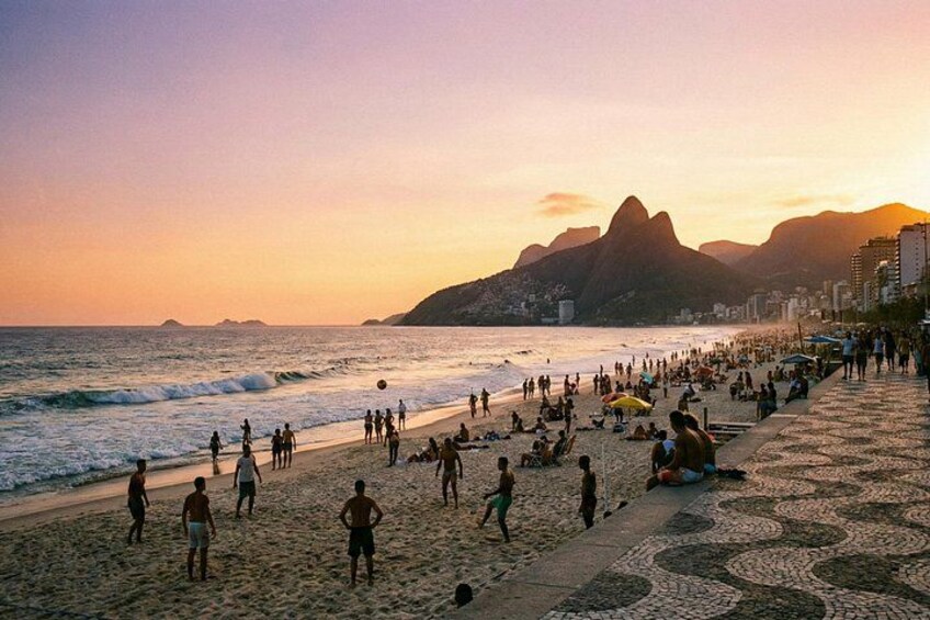Discover Rio de Janeiro: A Guided Tour 4