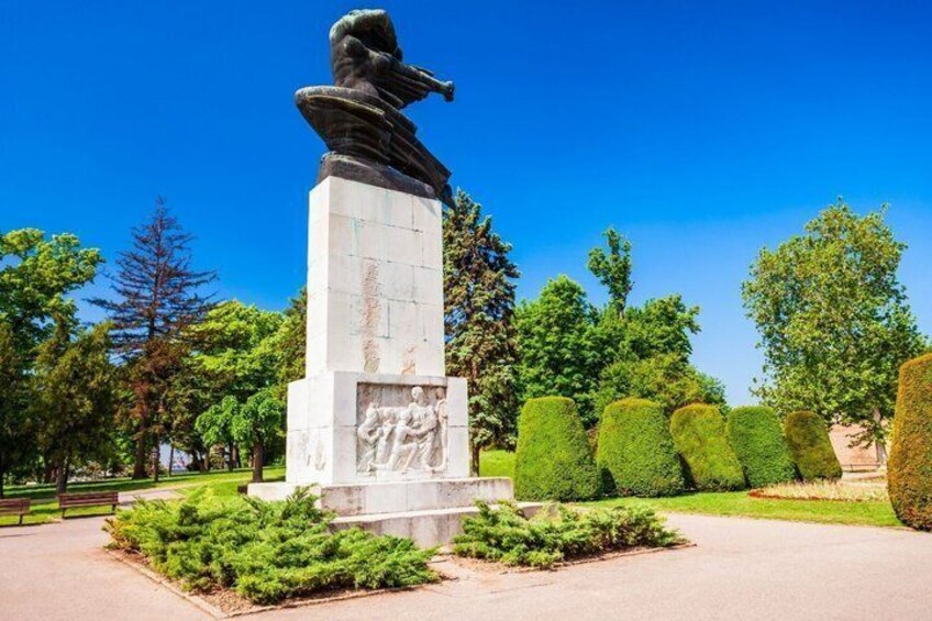 Belgrade Scavenger Hunt & Highlights Self-Guided Walking Tour 2