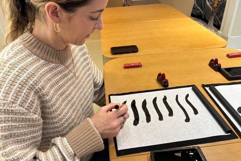 Tokyo: Private Calligraphy Class at Japanese Room in Shibuya 3
