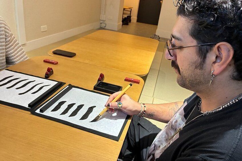Tokyo: Private Calligraphy Class at Japanese Room in Shibuya 4