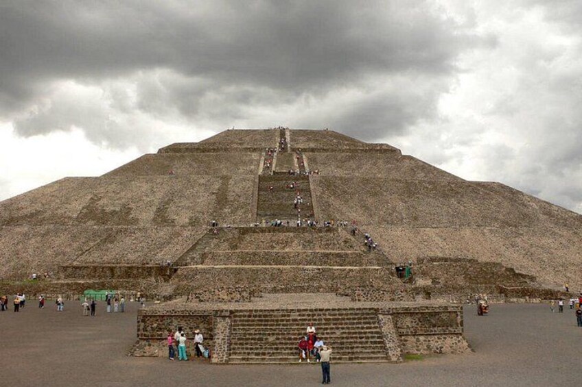 From Mexico City Balloon Ride Over Pyramids with a Private Guide 4