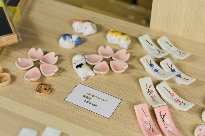 Tokyo: Create Your Own Handmade Origami Jewelry in Shinjuku 3