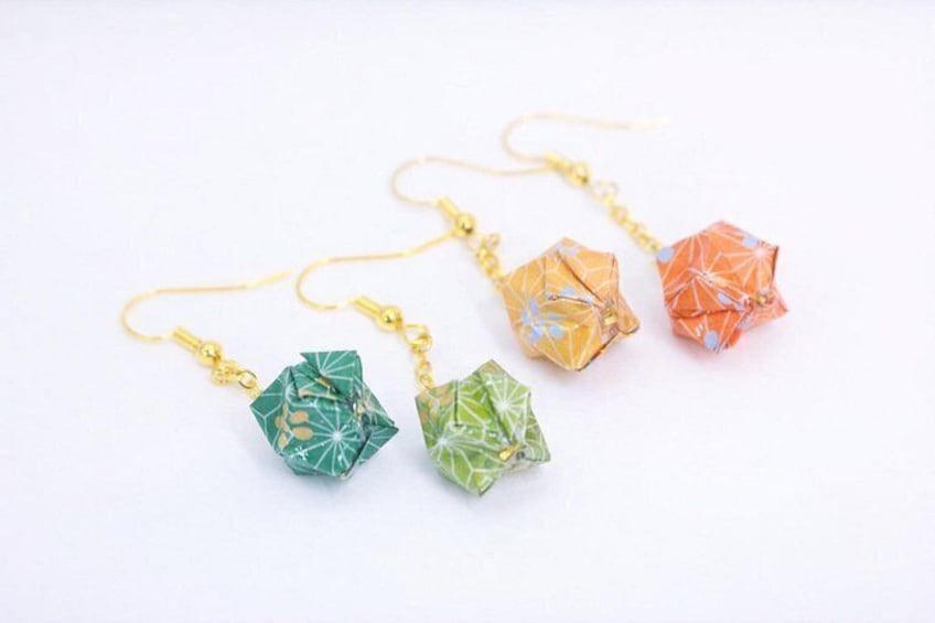 Tokyo: Create Your Own Handmade Origami Jewelry in Shinjuku 5