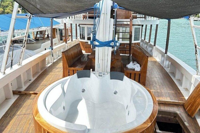 3D2N Komodo Tour Liveaboard Experience 3