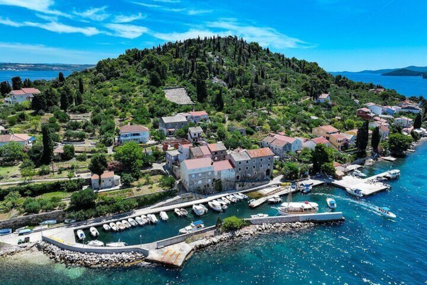 Island Hopping Tour Swim and Snorkel with Aperol Spritz 4