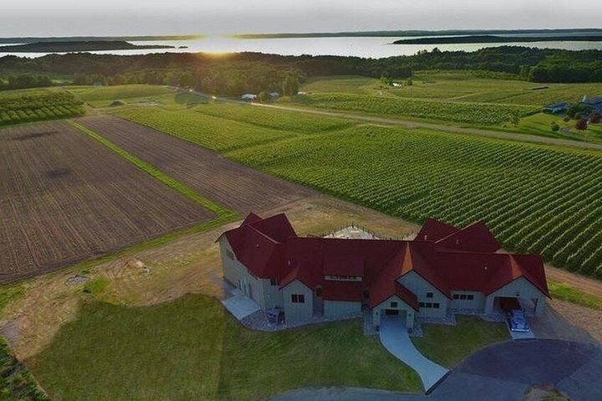4-Hour Traverse City Sunset Wine Tour: 3 Wineries on Old Mission Peninsula 2