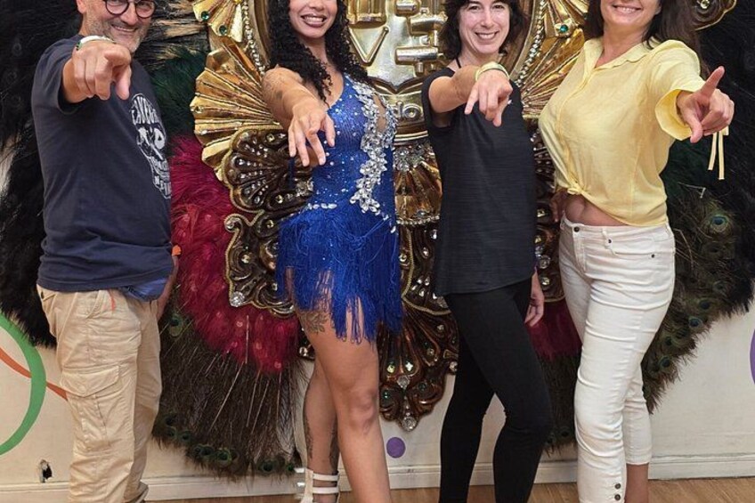Bastidores do Carnaval do Rio Tour com Fantasia e Samba 2