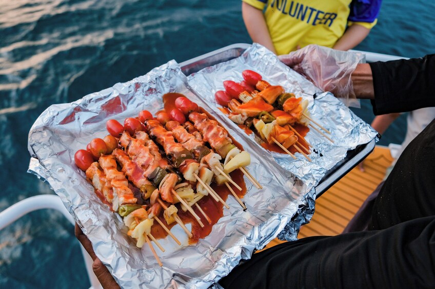 Krabi: Luxury Sunset Cruise to Phi Phi & 4 Islands with Power Catamaran 3