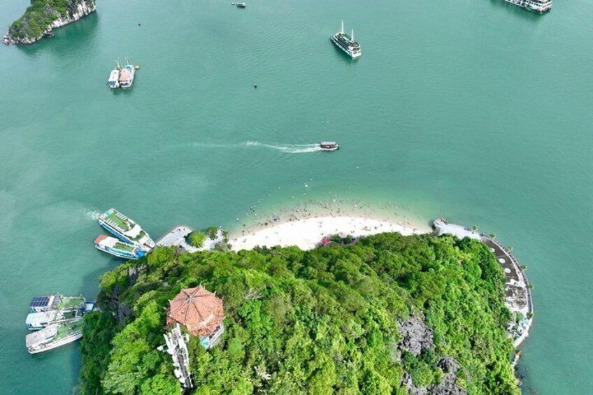 2-Day Luxury Ha Long Bay with Aime’e 5-Star Cruise with Balcony 2