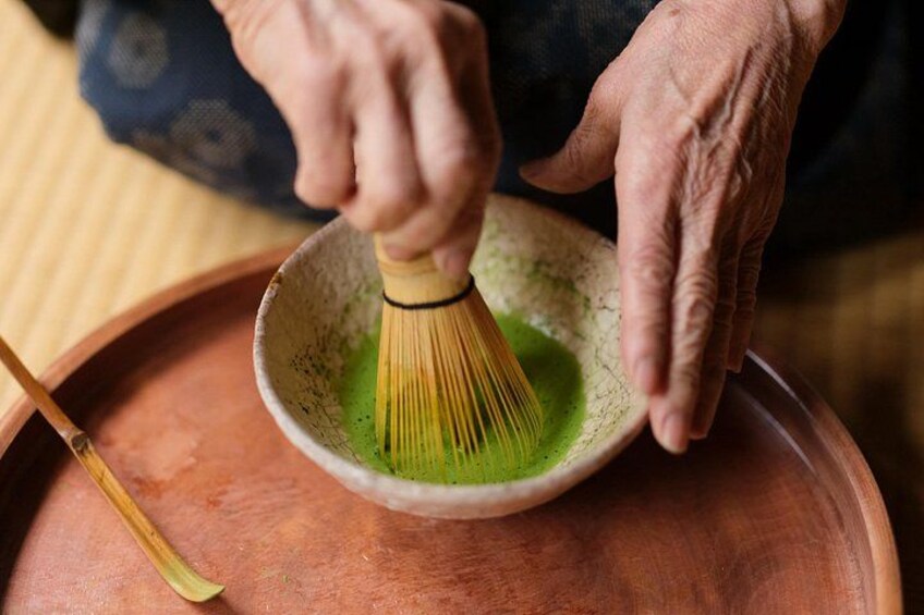 Matcha Experience in a Historic Teahouse 3