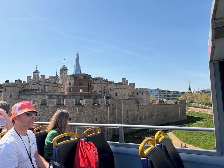 Panoramic London: 2hr Open-Top Bus Tour with Live Guide 3