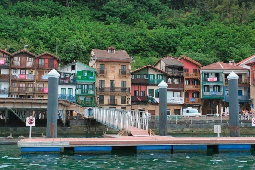 Pasaia expedition discovering the Spanish fjord by boat 5