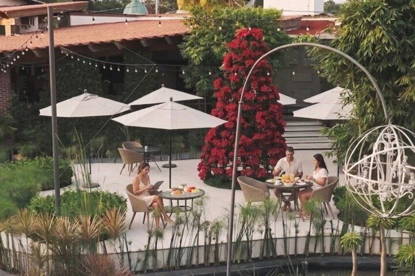 Wellness Day Pass: Private Tipi, Pool & Breakfast in El Laurel 2
