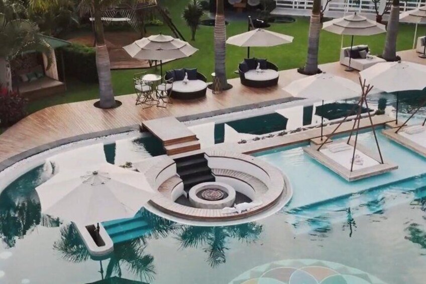 Wellness Day Pass: Private Tipi, Pool & Breakfast in El Laurel 4