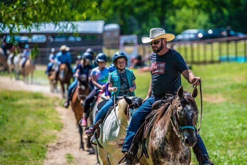 30 Minute Horseback Trail Ride in Memphis 2