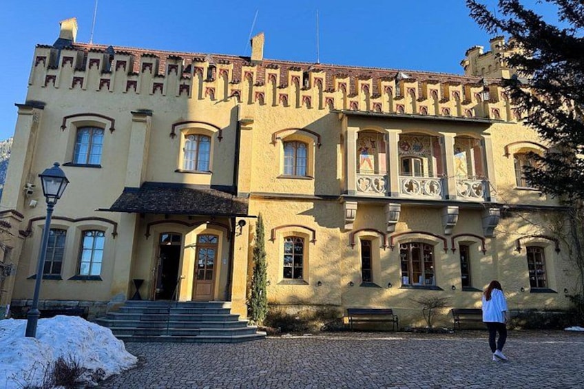Hohenschwangau Castle front 2